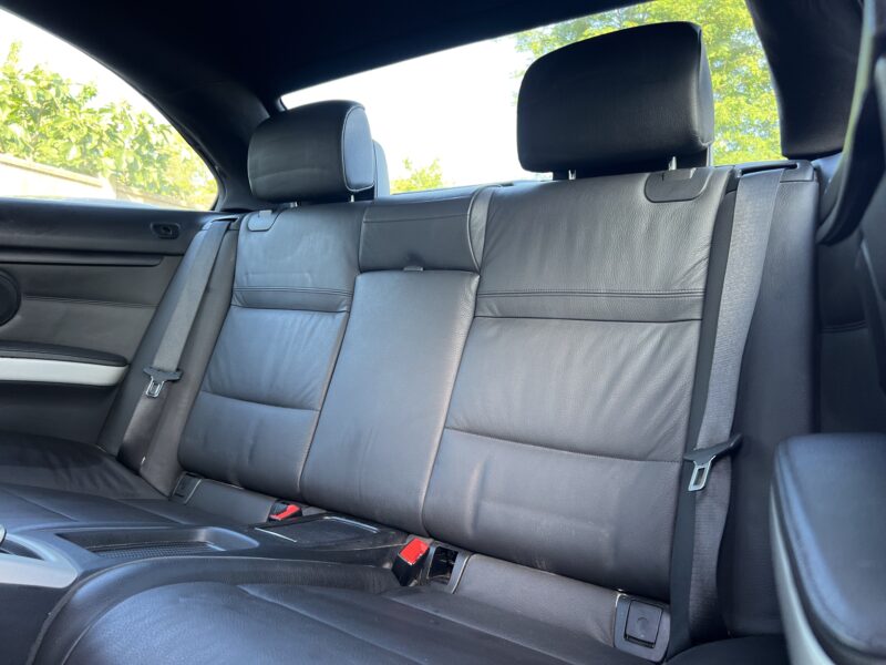 BMW SERIE 3 BMW SERIE 3 E93 CABRIOLET 330D 3.0 6 CYLINDRES 231 Cv Pack LUXE / ORIGINE FRANCE - Garan