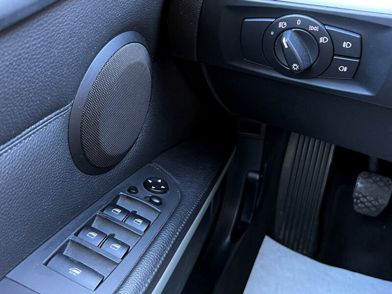 BMW SERIE 3 BMW SERIE 3 E93 CABRIOLET 330D 3.0 6 CYLINDRES 231 Cv Pack LUXE / ORIGINE FRANCE - Garan