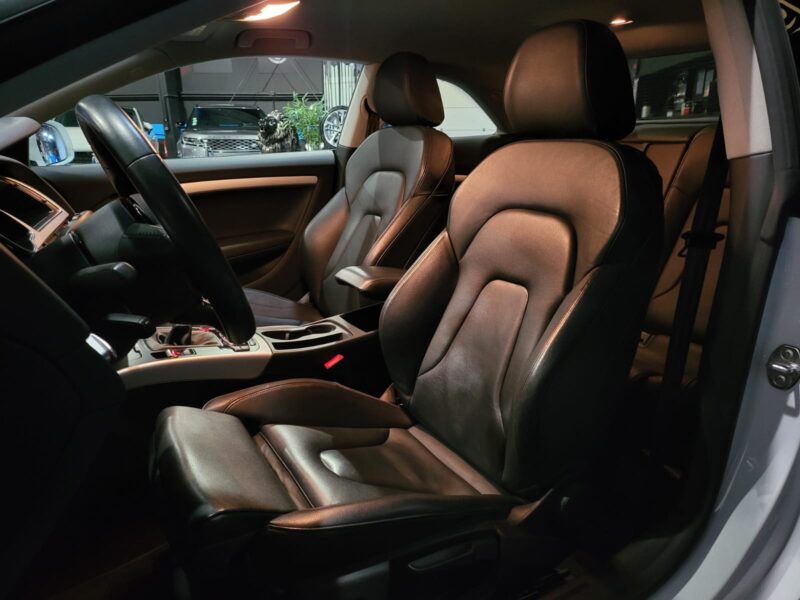 AUDI A5 COUPE 2.0 TDI ULTRA 163 AMBIENTE / SIEGES CHAUFFANTS / RADAR DE RECUL /