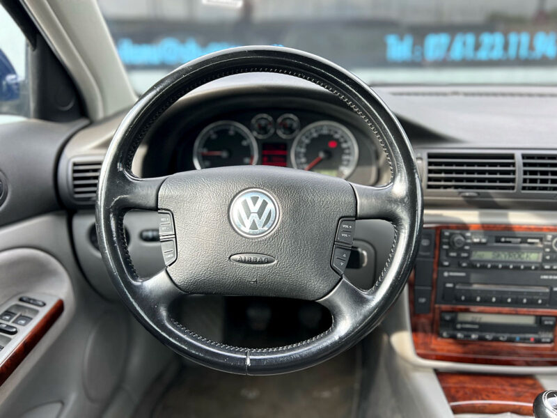 VOLKSWAGEN PASSAT 2003