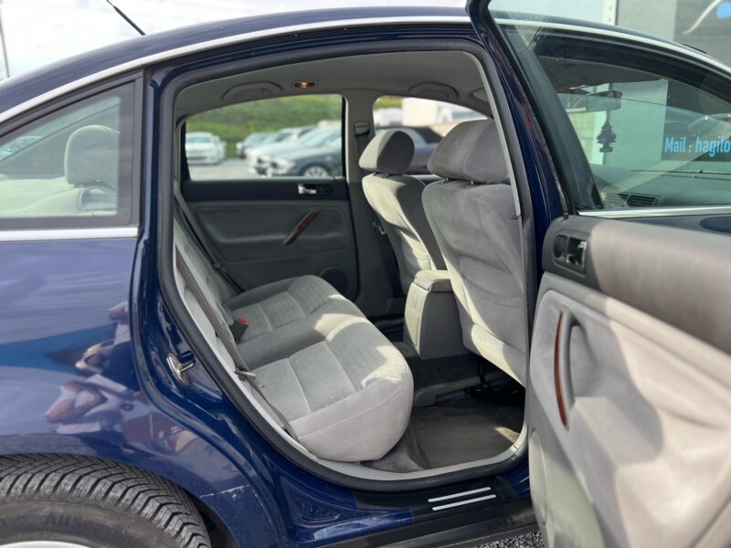 VOLKSWAGEN PASSAT 2003