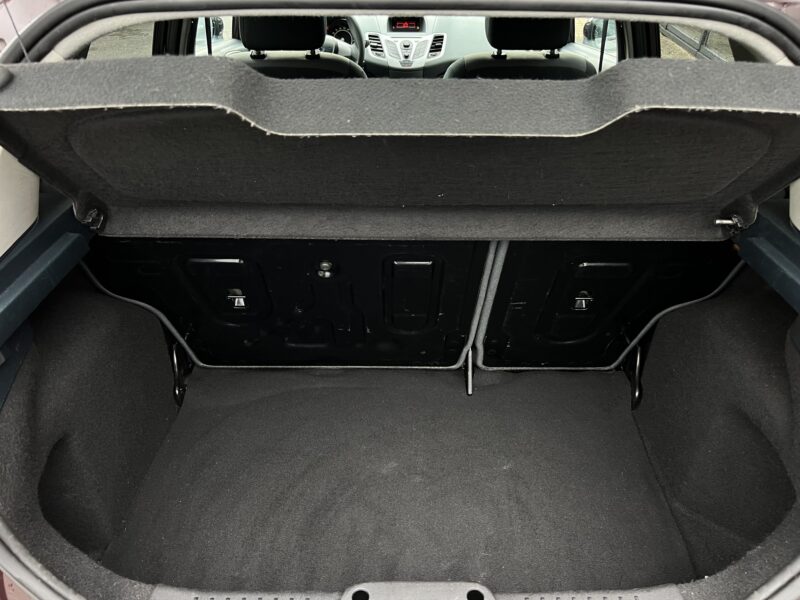 FORD FIESTA 5 V 1.4 TDCI 70 Cv 1ERE MAIN / 45 500 KMS - Garantie1an