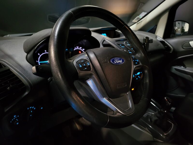 FORD ECOSPORT 1.5 TDCi 90cv 4X2 TITANIUM BVM5