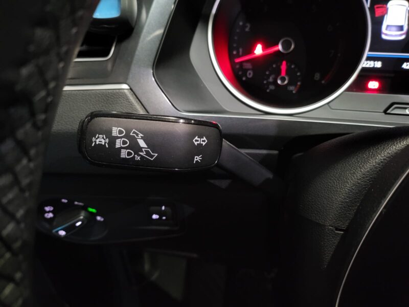 VOLKSWAGEN TIGUAN 1.4 TSi 150cv ACT CONFORTLINE+ 1er MAIN TOIT OUVRANT PANORAMIQUE / ATTELAGE ELECTR