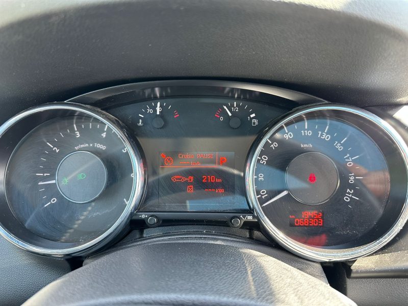 PEUGEOT 3008 2014 - 68303 KM