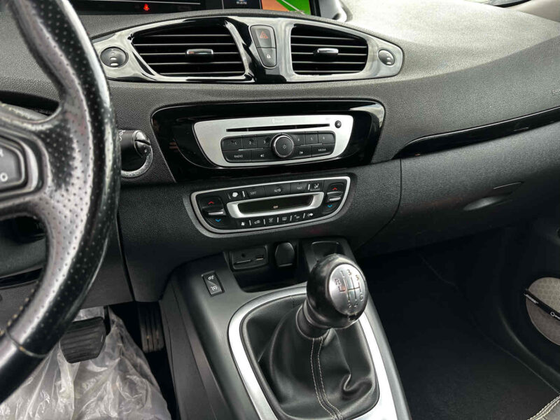 RENAULT SCÉNIC III 2014