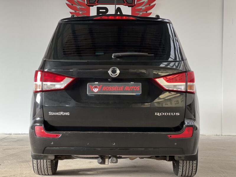 SSANGYONG RODIUS 2.2 178CH AUTOMATIQUE
