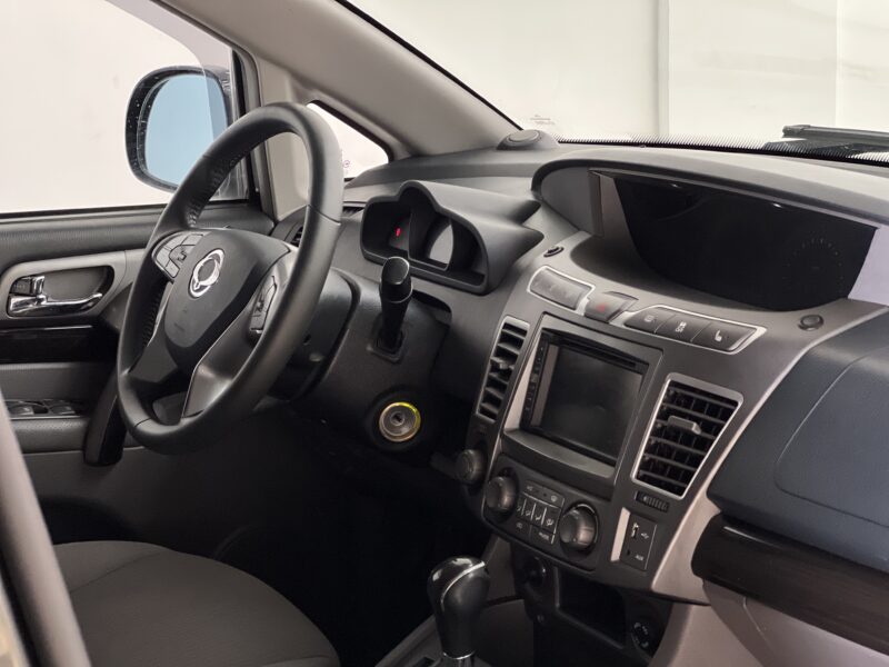 SSANGYONG RODIUS 2.2 178CH AUTOMATIQUE