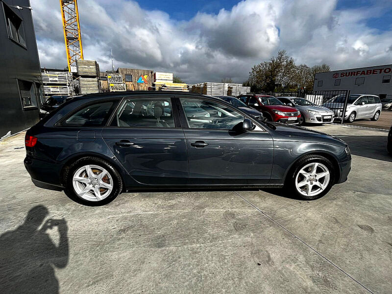 AUDI A4 B8 Avant 2.0 TDI 136 attraction