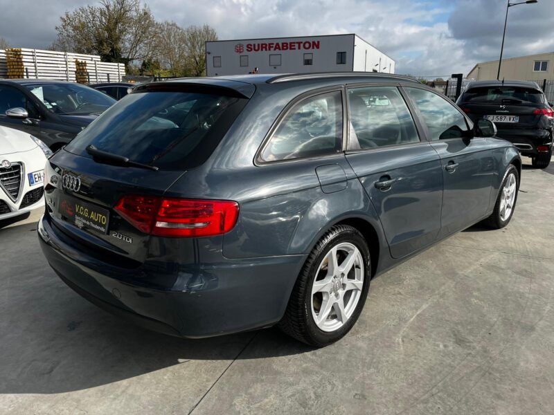 AUDI A4 B8 Avant 2.0 TDI 136 attraction