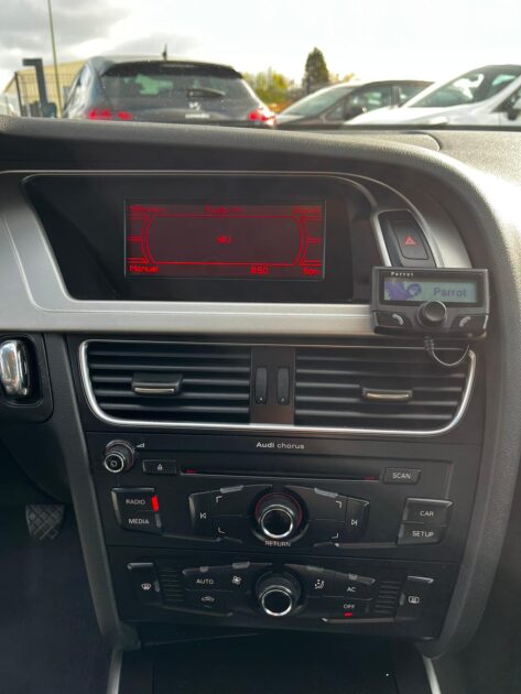 AUDI A4 B8 Avant 2.0 TDI 136 attraction