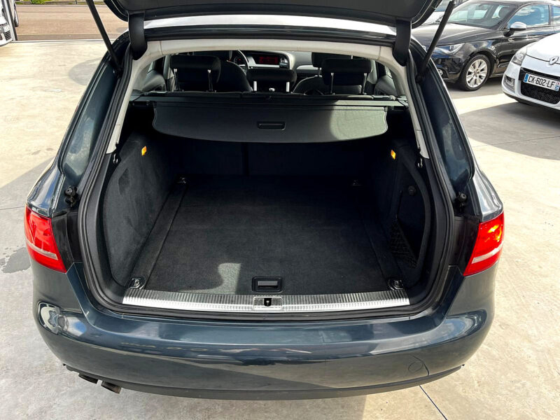 AUDI A4 B8 Avant 2.0 TDI 136 attraction