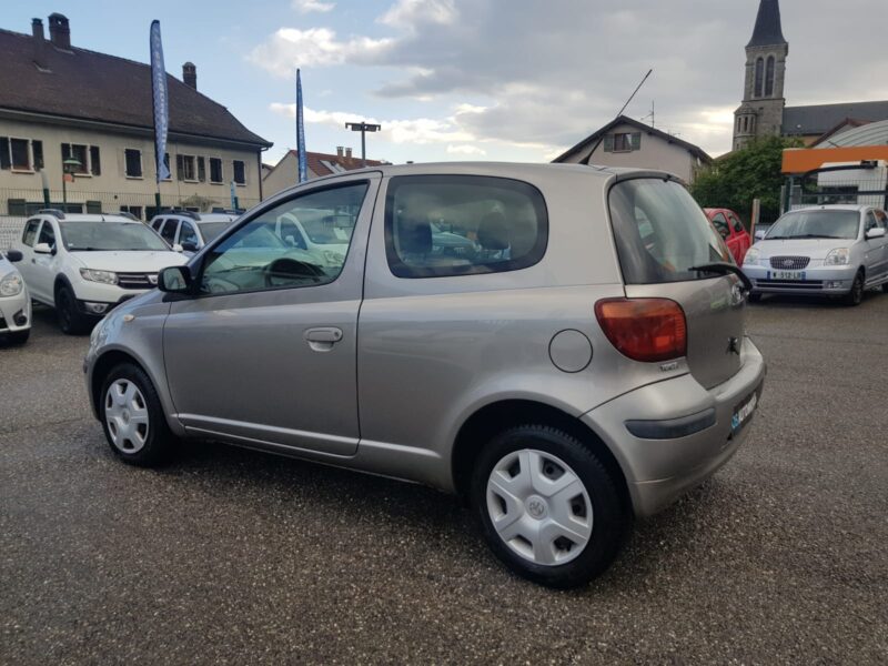 TOYOTA YARIS 1.0 VVT-i 65CV LUNA