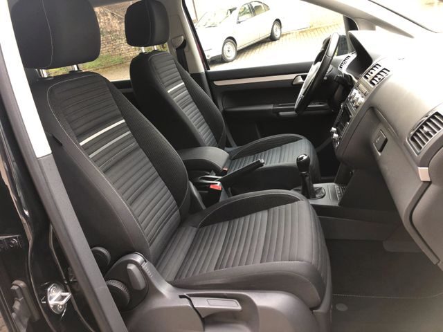 VOLKSWAGEN TOURAN1.6 TDI Cup 105CH GPS