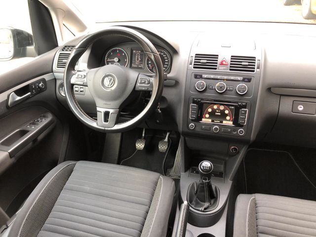 VOLKSWAGEN TOURAN1.6 TDI Cup 105CH GPS