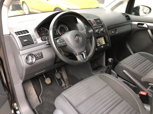 VOLKSWAGEN TOURAN1.6 TDI Cup 105CH GPS