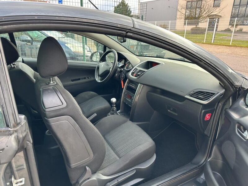 PEUGEOT 207 CC 2010