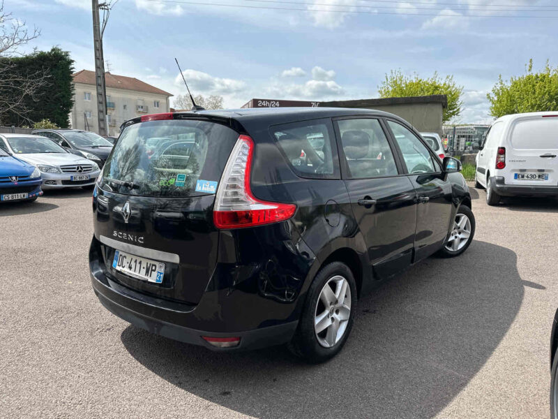 RENAULT SCÉNIC III 2014