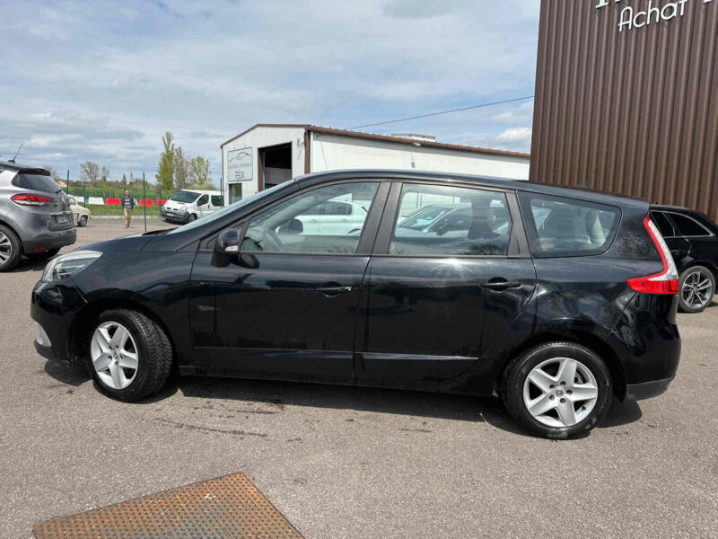 RENAULT SCÉNIC III 2014