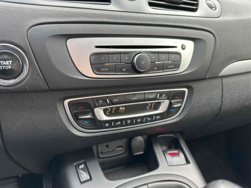 RENAULT SCÉNIC III 2014