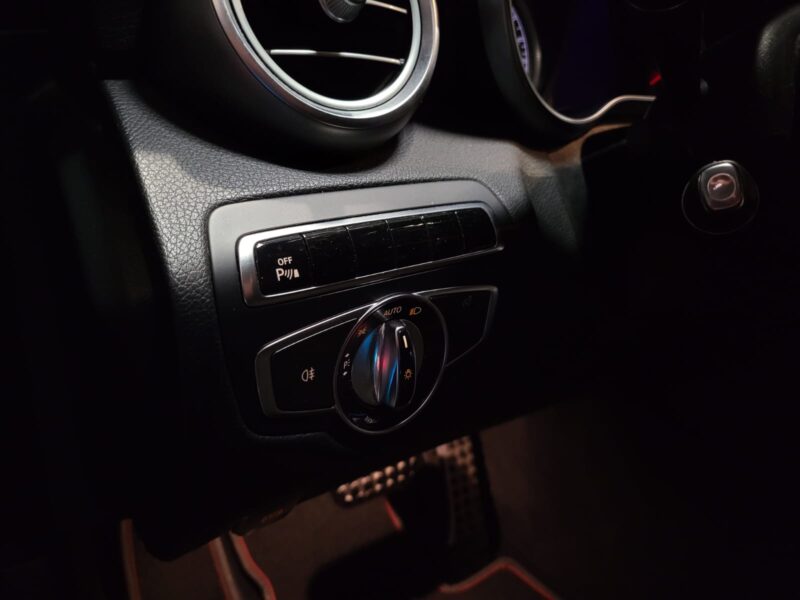 MERCEDES CLASSE C43 AMG AMG 4-matic 367cv PACK BLACK / AUDIO BURMESTER / APPLE CARPLAY