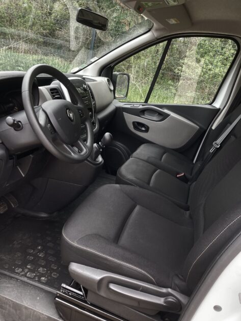 RENAULT TRAFIC III Autobus/Autocar 2015