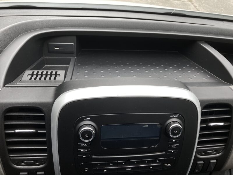 RENAULT TRAFIC III Autobus/Autocar 2015