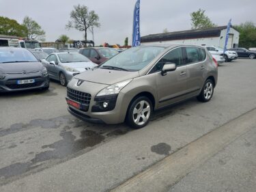PEUGEOT 3008 Monospace 2013