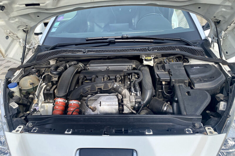 PEUGEOT RCZ blanche nacrée156 ch cuir+ sièges chauffants