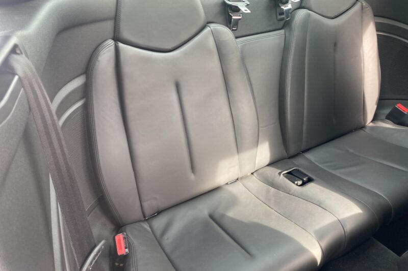 PEUGEOT RCZ blanche nacrée156 ch cuir+ sièges chauffants