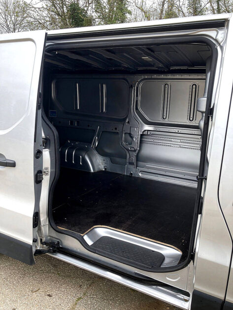 NISSAN NV300 FOURGON 2020