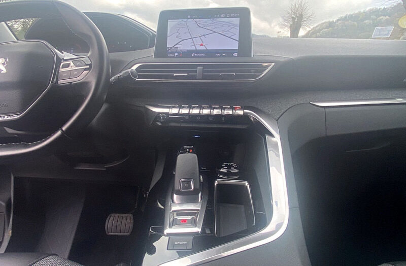 PEUGEOT 3008 2018 ALLURE BlueHDI 130ch