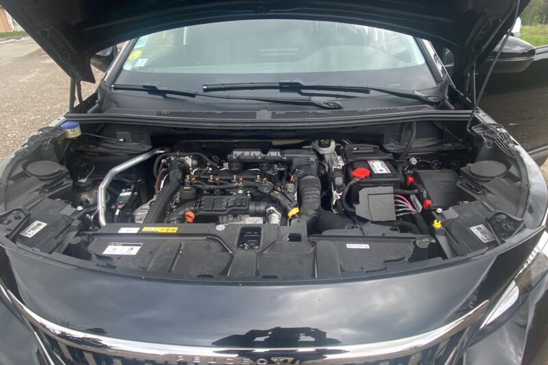 PEUGEOT 3008 2018 ALLURE BlueHDI 130ch