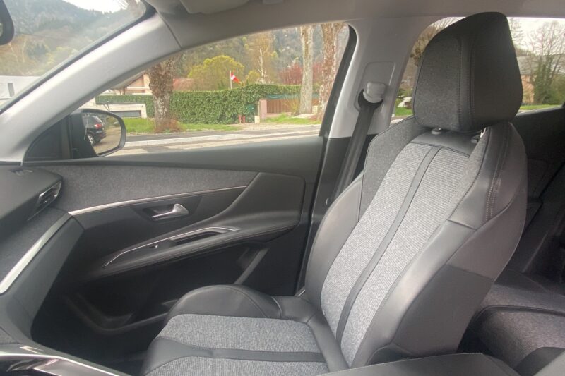 PEUGEOT 3008 2018 ALLURE BlueHDI 130ch