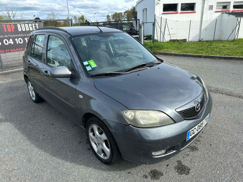 MAZDA 2 2004