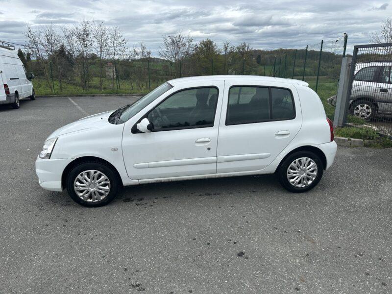 RENAULT CLIO II 2010