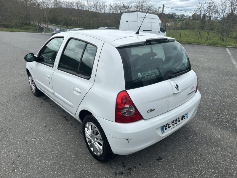 RENAULT CLIO II 2010