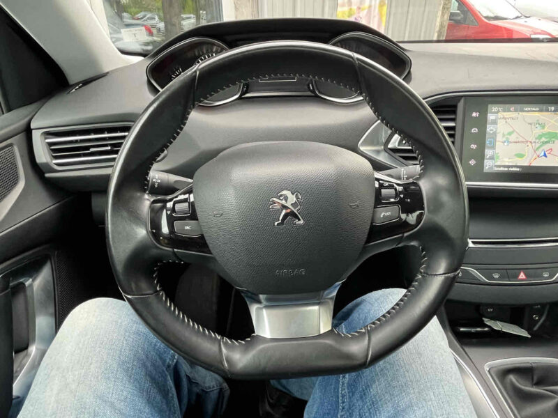 PEUGEOT 308 II 2015