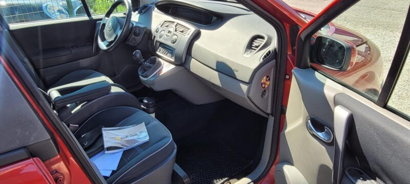 RENAULT MEGANE SCENIC 2004