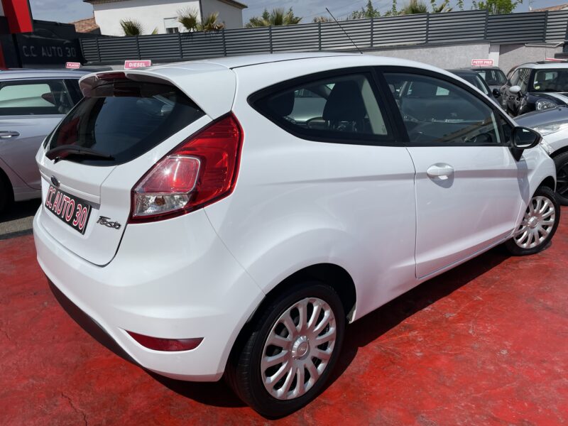 FORD FIESTA VI 2015