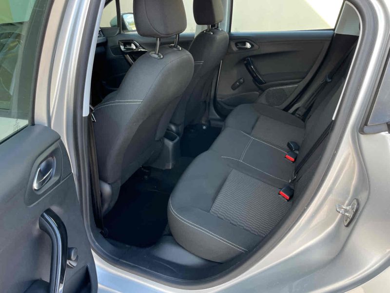 PEUGEOT 208 1.2 PureTech 82 ch Active BVM5