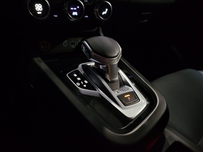 RENAULT ARKANA I 1.6 E-TECH 145cv RS-LINE 1er MAIN CARPLAY / KEYLESS / CUIR / SIEGES ELECT MEMOIR CH