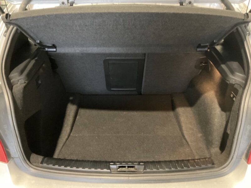 BMW SERIE 1 E87 PHASE 2 LCI 130i 3.0 6 CYLINDRES 265 PACK M SPORT / 5 Pts TOIT OUVRANT - Garantie1an