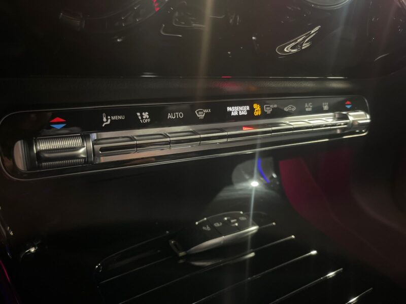 MERCEDES CLA 250 e 218cv Pack AMG Toit Ouvrant , Caméra , Siege électrique , 