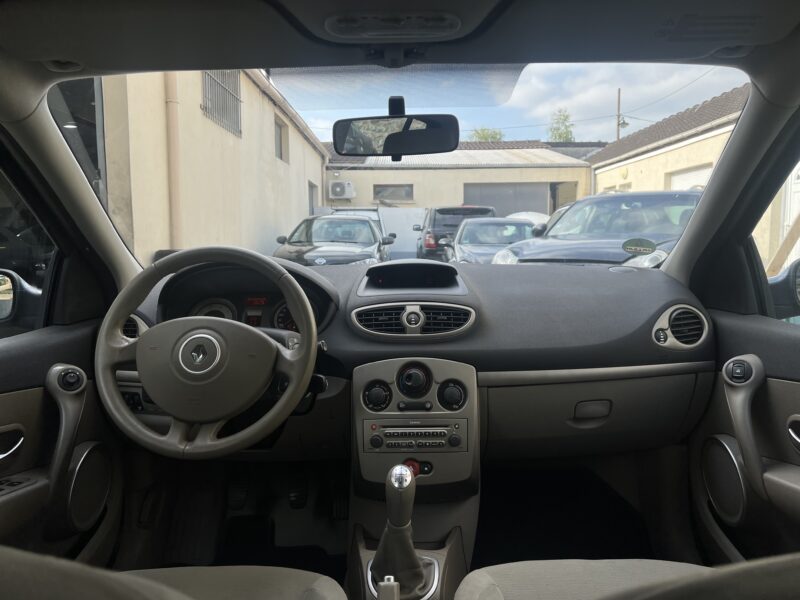 RENAULT CLIO 1.6 PRIVILEGE PAYER EN 4X
