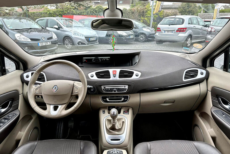 RENAULT MEGANE 2010
