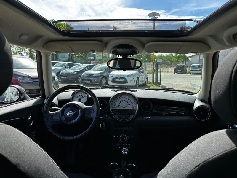 MINI MINI CLUBMAN 2011