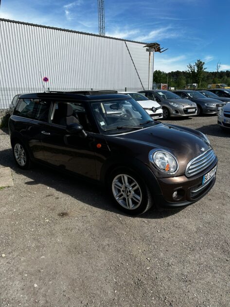 MINI MINI CLUBMAN 2011