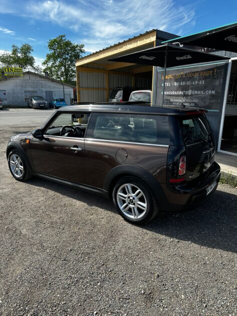 MINI MINI CLUBMAN 2011