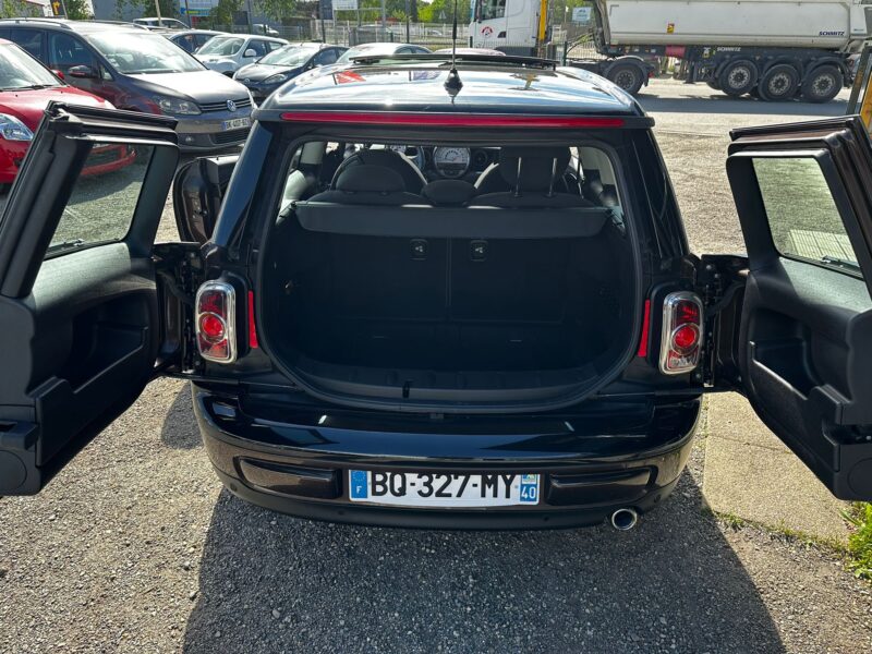 MINI MINI CLUBMAN 2011